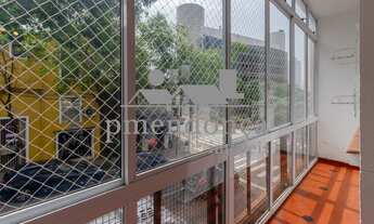 Imagem 3: Apartamento na Rua Oscar Freire em prédio charmoso com 3 quartos e 1 vaga, 125m²