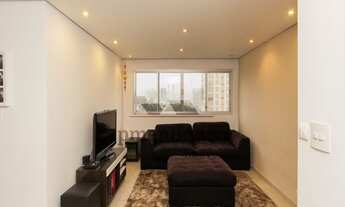 Imagem 2: Apartamento reformado com 2 quartos ( 1 suíte c/ closet ) e 2 vagas, 90m²