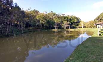 Imagem 3: Exuberante Sítio, rico em água com nascente própria, 02 LAGOS piscosos à venda em Juquitib