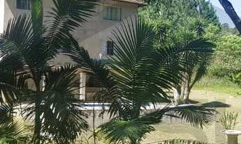 Imagem 5: Aconchegante Chácara à venda em Juquitiba/SP, contendo casa sede estilo sobrado, área de f