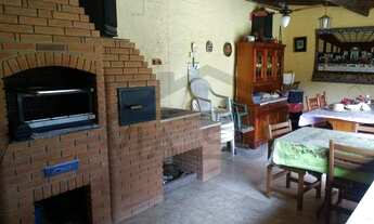 Imagem 3: 7.900 m²) Excelente propriedade, com linda casa sede sobrado, riacho que passa no fundo d