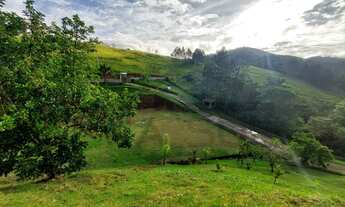 Imagem 5: Sítio à venda em Juquitiba/SP, com linda vista e cachoeiras dentro da propriedade
