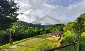 Imagem 3: Sítio à venda em Juquitiba/SP, com linda vista e cachoeiras dentro da propriedade