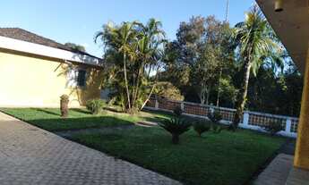 Imagem 4: 48.000 m²) Chácara à venda em Juquitiba/SP. Com piscina, lago e 03 casas