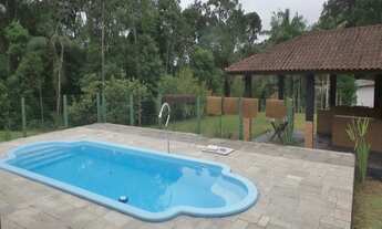 Imagem 2: Excelente sítio, ideal para lazer, contendo casa sede arejada em fino acabamento localizad