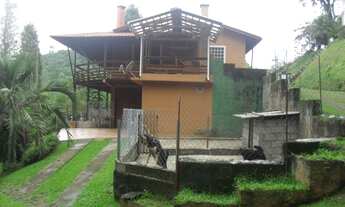 Imagem 2: Excelente sítio rico em água com nascente própria e ótimo acesso e localização à venda em