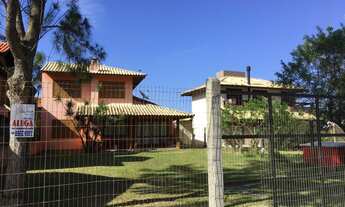 Imagem: CASA TEMPORADA em Garopaba - SC, PRAIA DA