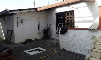 Imagem 3: Casa de 3 Quartos com Ótima Localização em Jarivatuba, Joinville