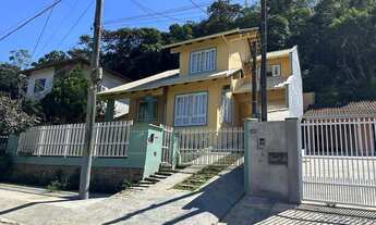 Imagem: Sobrado de Alvenaria com 1 Suíte 2 Dormitórios