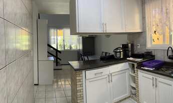 Imagem 4: Sobrado de Alvenaria com 1 Suíte + 2 Dormitórios e Edícula - Nova Brasília, Joinville - SC