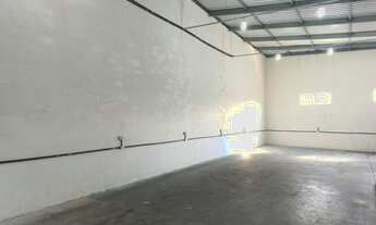 Imagem 7: Aluguel de Galpão Comercial de Alto Padrão no Parque Ipê, São Paulo-SP: 1 Sala, 3 Banheiro