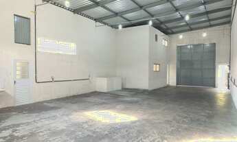 Imagem 6: Aluguel de Galpão Comercial de Alto Padrão no Parque Ipê, São Paulo-SP: 1 Sala, 3 Banheiro