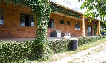 Imagem 4: 3 dormitórios, 1 suítes, 2 banheiro, 2500M² de Área Total