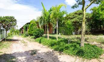 Imagem: 3 dormitórios, 1 suítes, 2 banheiro, 2500M²