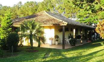 Imagem: 4 dormitórios, 1 suítes, 2 banheiro, 5