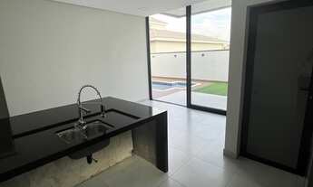 Imagem 7: CASA TÉRREA À VENDA COM PISCINA E ARMÁRIOS PLANEJADOS NO CONDOMÍNIO CYRELA ESPLANADA LANDS