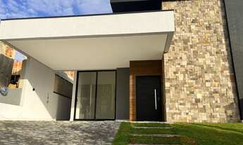 Imagem: CASA TÉRREA À VENDA COM PISCINA E ARMÁRIOS