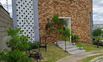 Imagem: BELÍSSIMA E DIFERENCIADA CASA TÉRREA COM