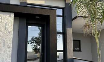 Imagem: BELÍSSIMA CASA TÉRREA COM PISCINA NO CONDOMÍNIO