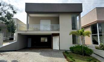 Imagem: 4 dormitórios, 4 suíte, 3 banheiro, 2