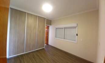 Imagem 4: 4 dormitórios, 4 suíte, 3 banheiro, 2 vagas na garagem, 240M² de Área Construída