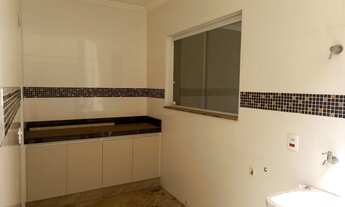 Imagem 6: 4 dormitórios, 4 suíte, 3 banheiro, 2 vagas na garagem, 240M² de Área Construída