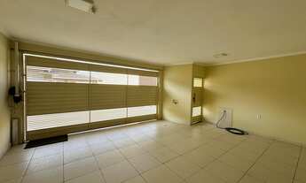 Imagem 3: Residência Impecável à Venda em Bragança Paulista-SP, 3 Quartos, 1 Suíte, 2 Salas, 2 Vagas