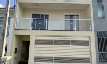 Imagem 2: Residência Impecável à Venda em Bragança Paulista-SP, 3 Quartos, 1 Suíte, 2 Salas, 2 Vagas