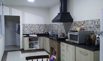 Imagem 7: Casa em Condomínio de Luxo no Portal da Serra: 3 Quartos, 1 Suíte, 2 Salas, 2 Vagas, 180m²