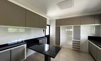 Imagem 5: 4 dormitórios, 4 suíte, 4 vagas na garagem, 256M² de Área Construída, 256M² de Área Total