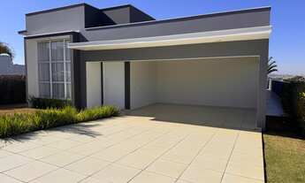 Imagem 3: Linda Casa à Venda em Bragança Paulista-SP, Condomínio Jardim Flamboyan: 3 Quartos, 3 Suít