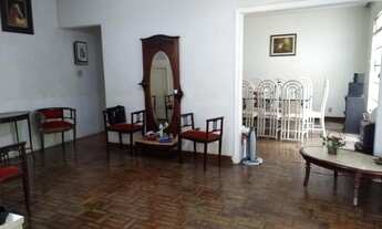 Imagem 2: 3 dormitórios, 1 suítes, 3 banheiro, 2 vagas na garagem, 230M² de Área Construída