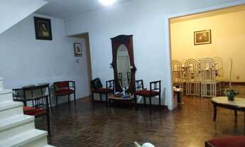 Imagem 3: 3 dormitórios, 1 suítes, 3 banheiro, 2 vagas na garagem, 230M² de Área Construída