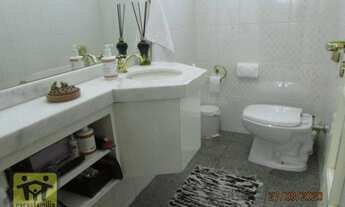 Imagem 6: 3 dormitórios, 1 suítes, 4 banheiro, 4 vagas na garagem, 223M² de Área Construída