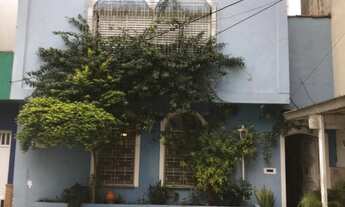 Imagem 2: 3 dormitórios, 1 suítes, 3 banheiro, 2 vagas na garagem, 180M² de Área Construída