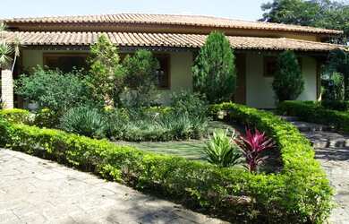 Imagem 7: 6 dormitórios, 1 suítes, 6 banheiro, 4 vagas na garagem, 53M² de Área Construída