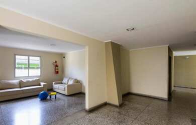 Imagem 3: 3 dormitórios, 1 suítes, 2 banheiro, 2 vagas na garagem, 107M² de Área Construída