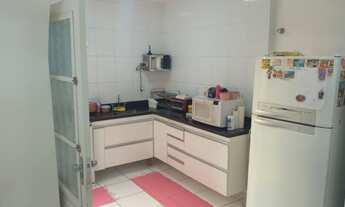 Imagem 5: 3 dormitórios, 1 suítes, 3 banheiro, 2 vagas na garagem, 230M² de Área Construída