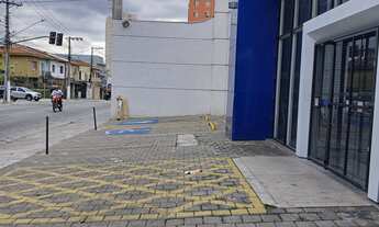 Imagem 2: 6 vagas na garagem, 668M² de Área Construída