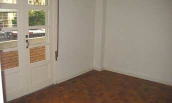 Imagem 2: 3 dormitórios, 1 suítes, 3 banheiro, 1 vaga na garagem, 160M² de Área Construída