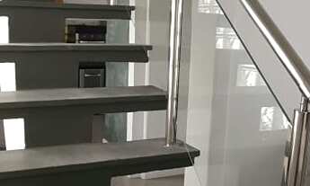 Imagem 2: 3 dormitórios, 1 suítes, 3 banheiro, 1 vaga na garagem, 180M² de Área Construída