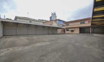 Imagem: 1300M² de Área Construída