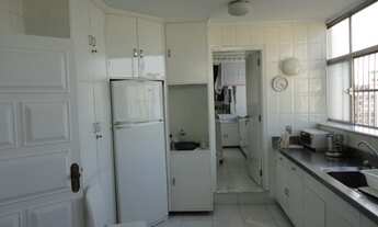 Imagem 7: 3 dormitórios, 3 suíte, 5 banheiro, 3 vagas na garagem, 273M² de Área Construída