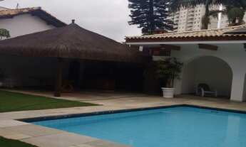 Imagem: 4 dormitórios, 3 suíte, 5 banheiro, 8