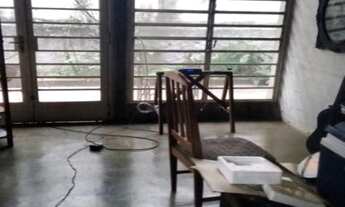 Imagem 2: 4 dormitórios, 2 banheiro, 3 vagas na garagem, 250M² de Área Total