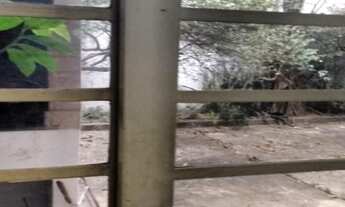 Imagem 4: 4 dormitórios, 2 banheiro, 3 vagas na garagem, 250M² de Área Total