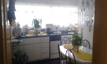 Imagem 5: 3 dormitórios, 1 suítes, 4 banheiro, 2 vagas na garagem, 198M² de Área Construída