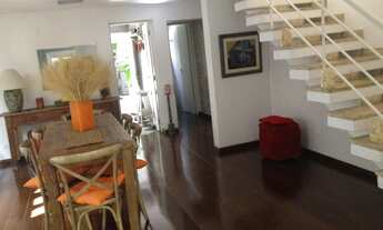 Imagem: 4 dormitórios, 1 suítes, 3 banheiro, 2