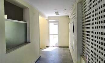 Imagem 3: 8 dormitórios, 4 vagas na garagem, 238M² de Área Construída, 238M² de Área Total