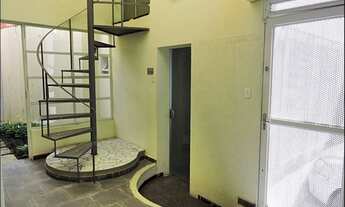 Imagem 4: 8 dormitórios, 4 vagas na garagem, 238M² de Área Construída, 238M² de Área Total